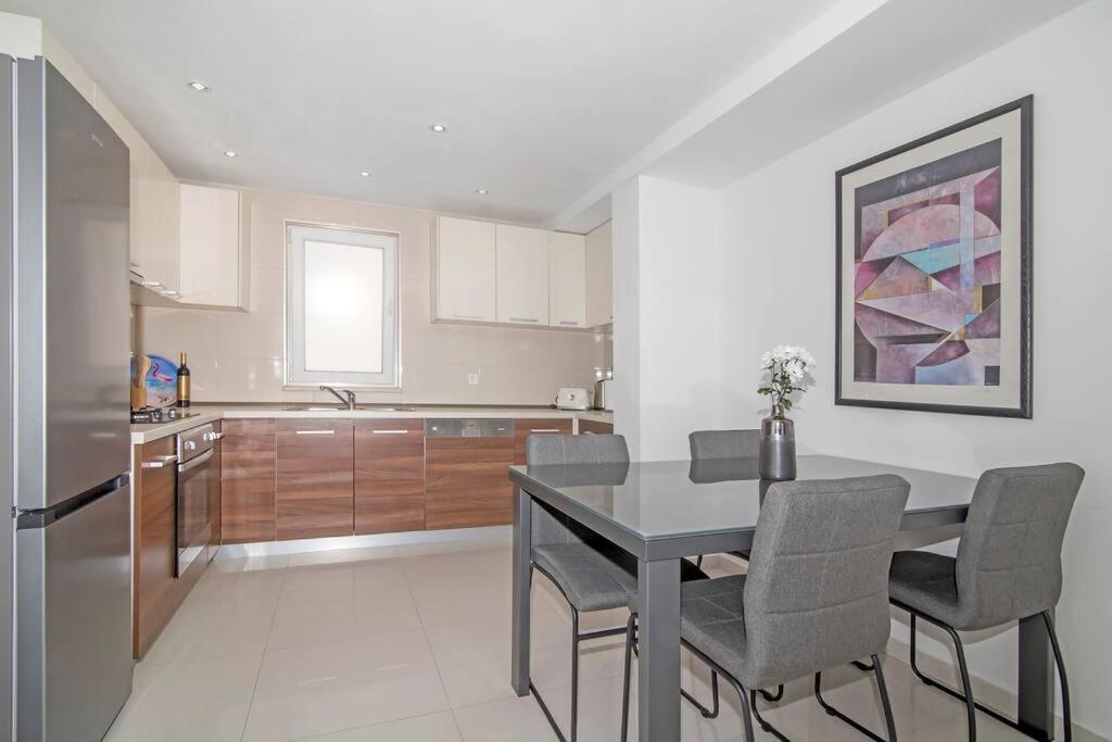 Seaside Apartment M Zaton 5 - Sea View & Parking Bagian luar foto